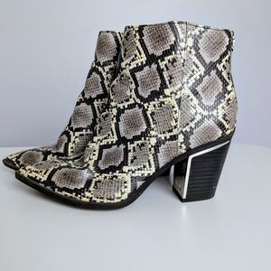 Circus by Sam Edelman Annabelle Snake Print Ankle Boots – Size 8
